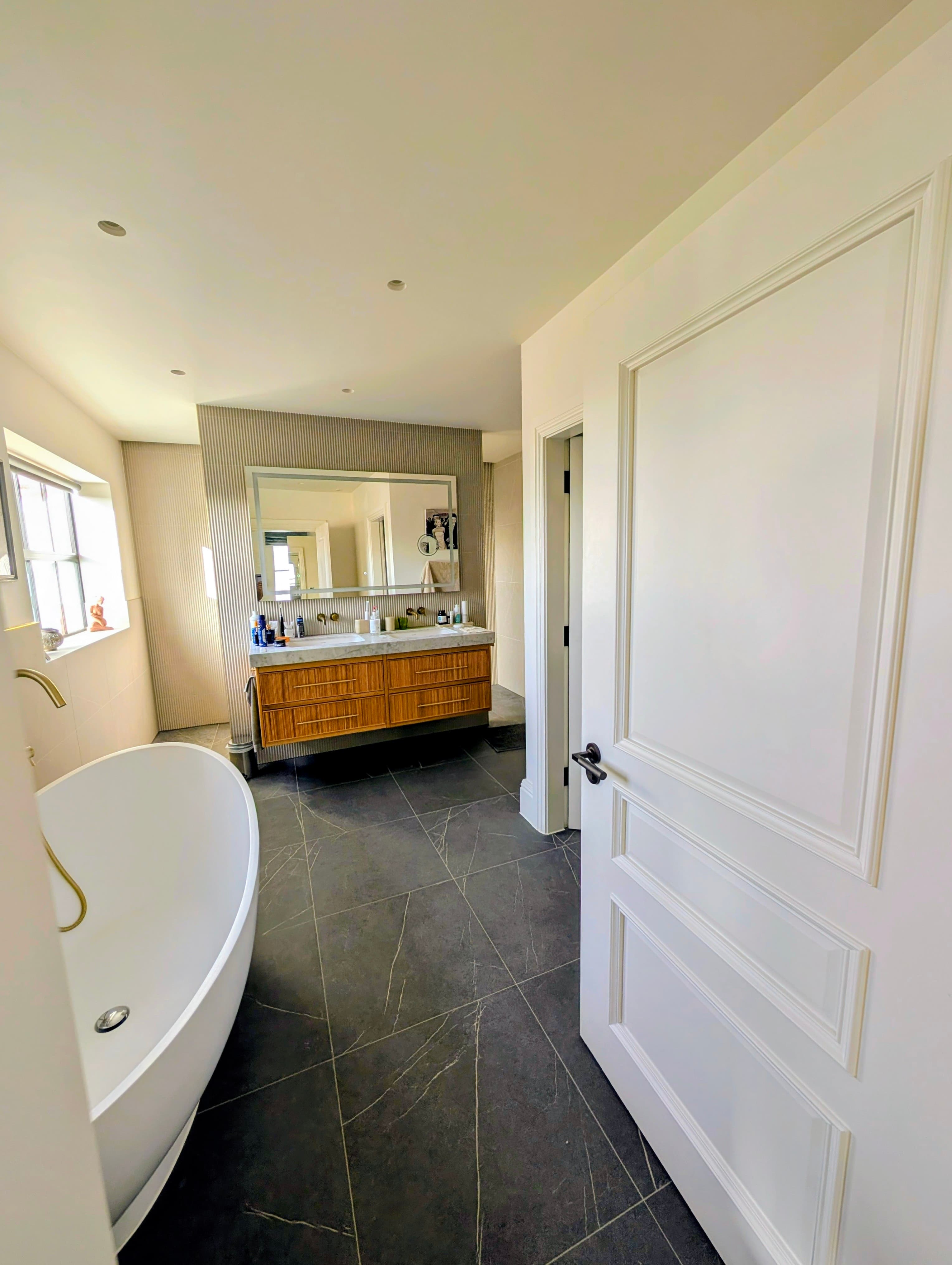 Gallery image 16 showing a bright polished home finish